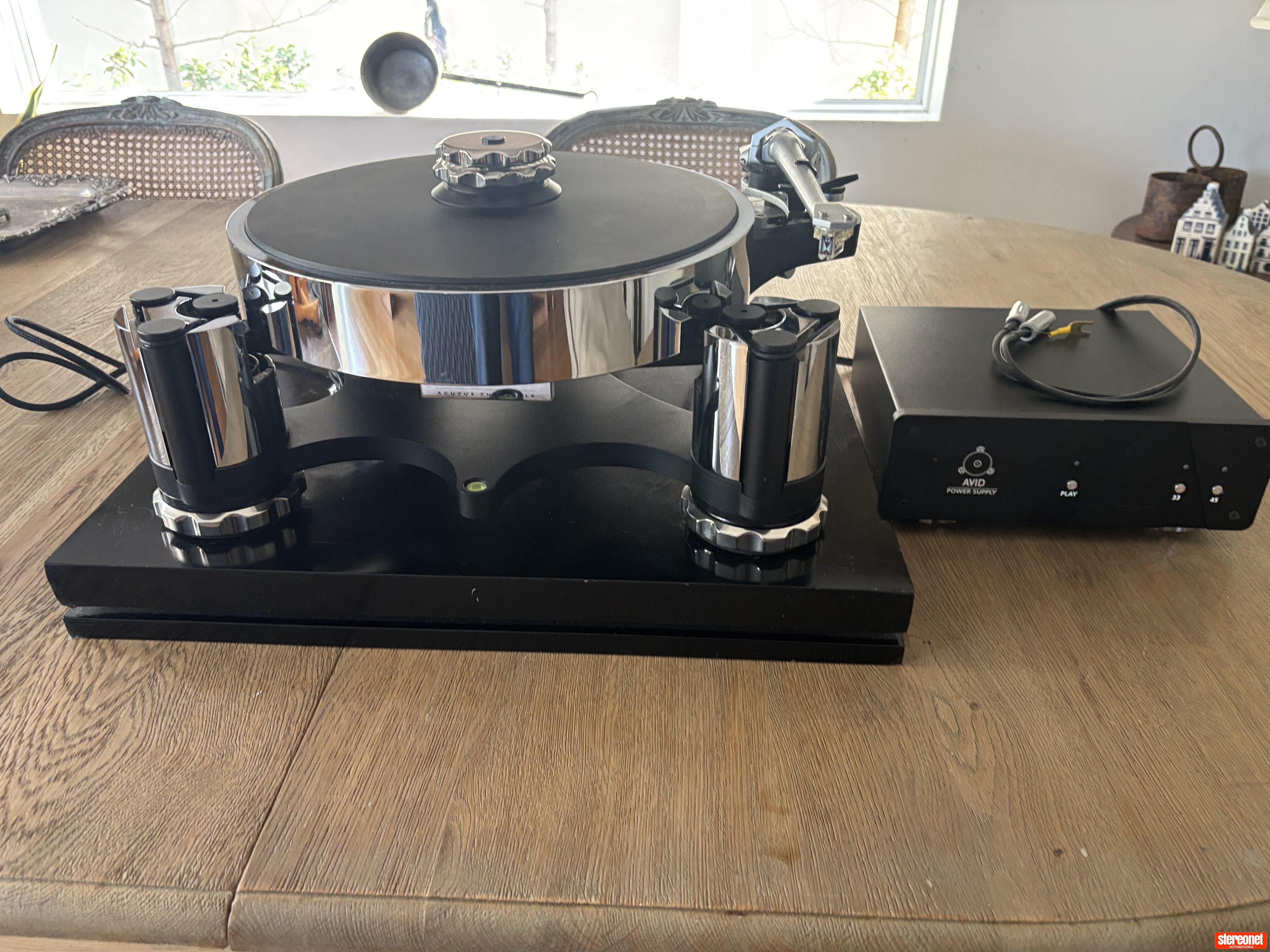 AVID HiFi ACUTUS Classic SME IV tonearm Van den hul 502 tonearm cable and Zyx 4d cartridge Turntable and Tonearm Package