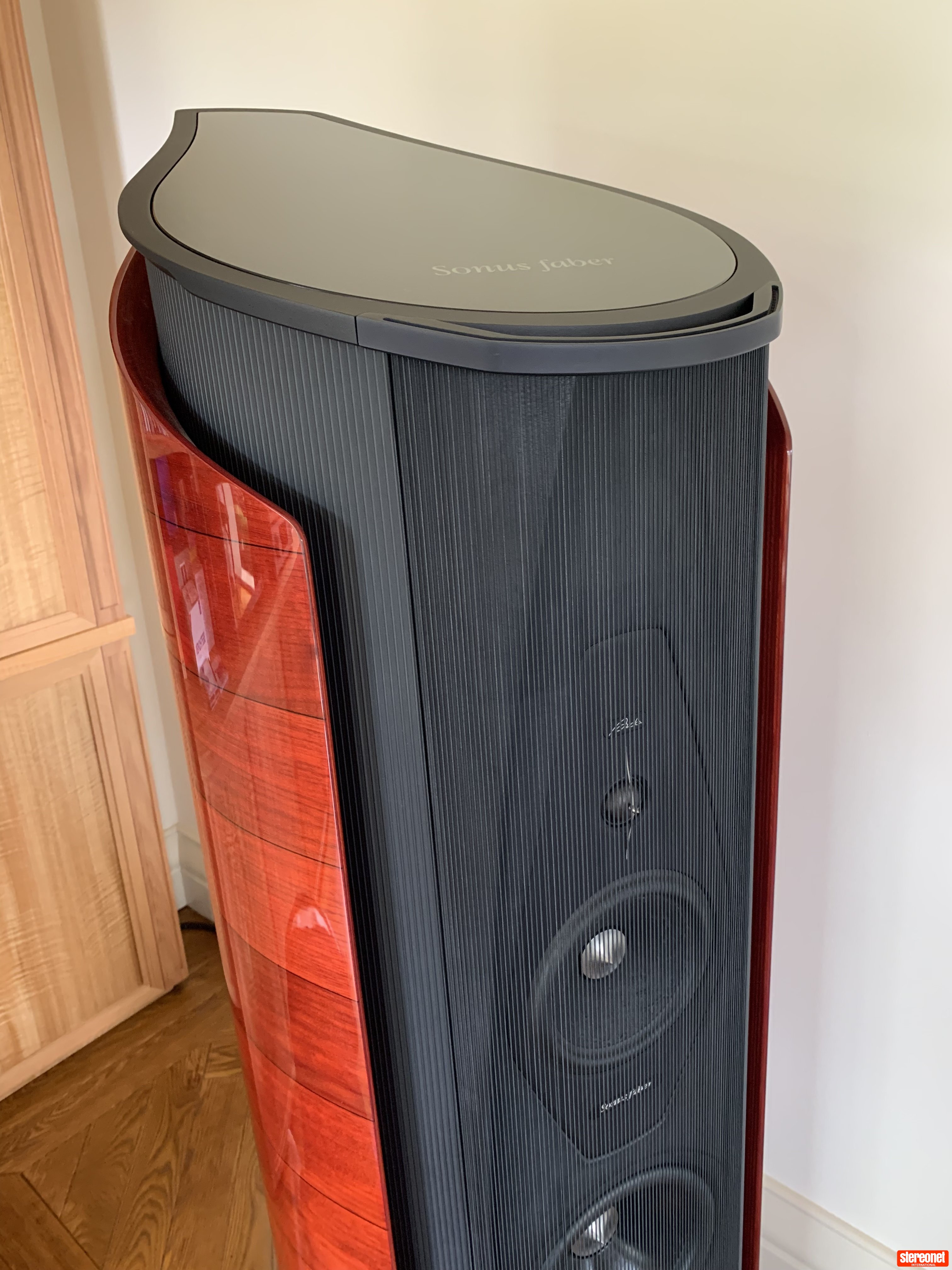 Sonus Faber AIDA Floorstanding Loudspeakers