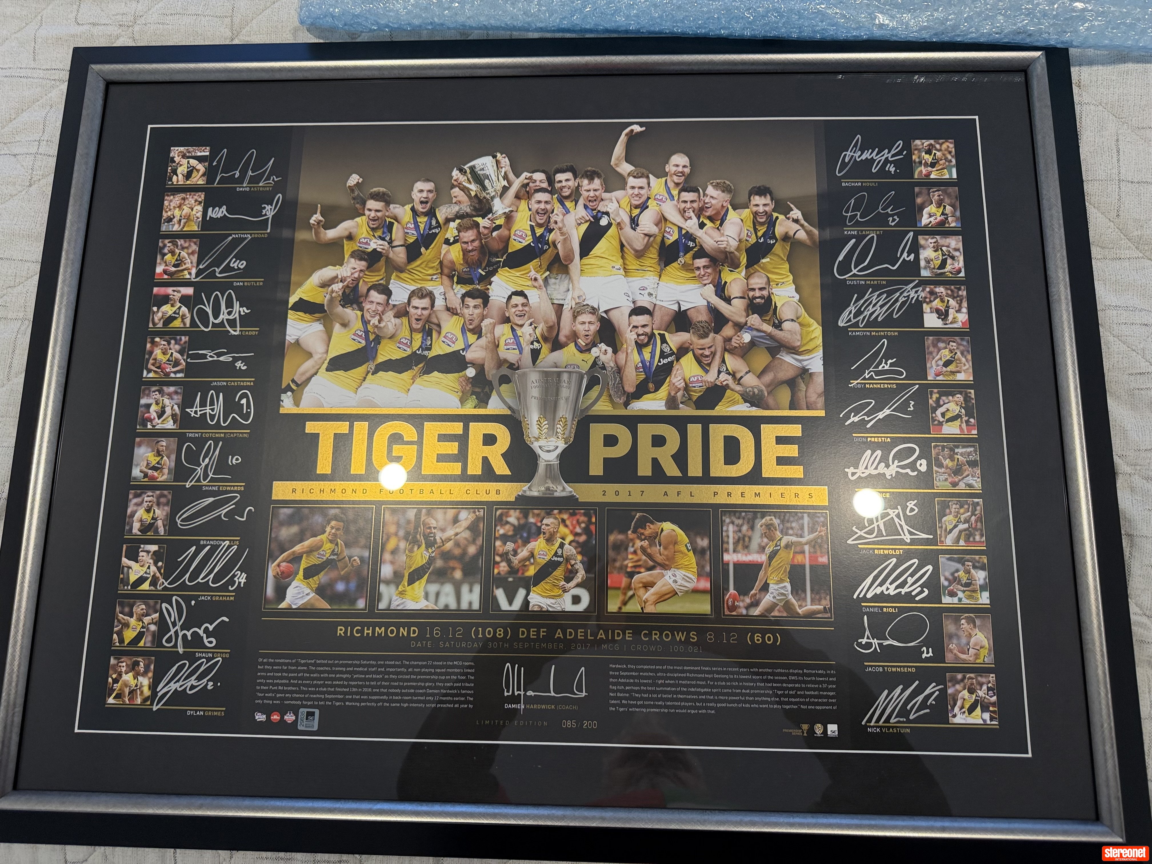 RICHMOND 2017 AFL PREMIERS TEAM SIGNED & FRAMED LIMITED EDITION 'TIGER PRIDE' LITHOGRAPH Lithograph / Memorabilia
