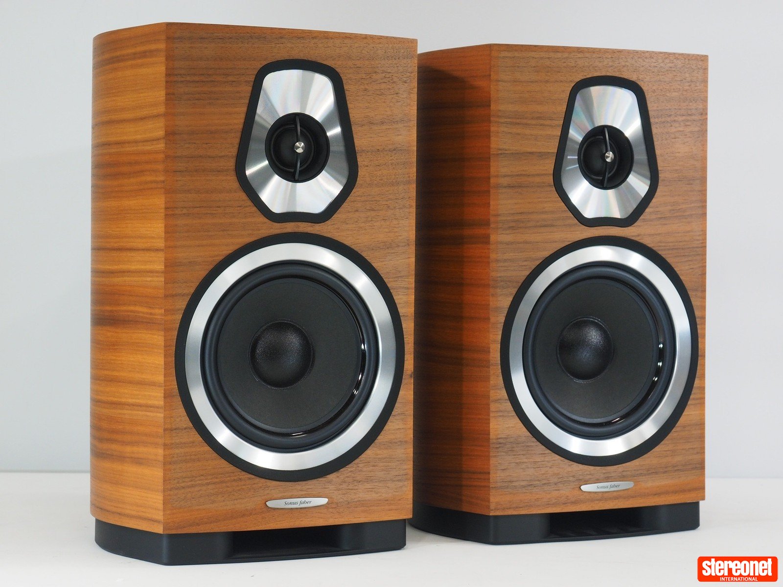 Sonus Faber II Standmount Loudspeakers