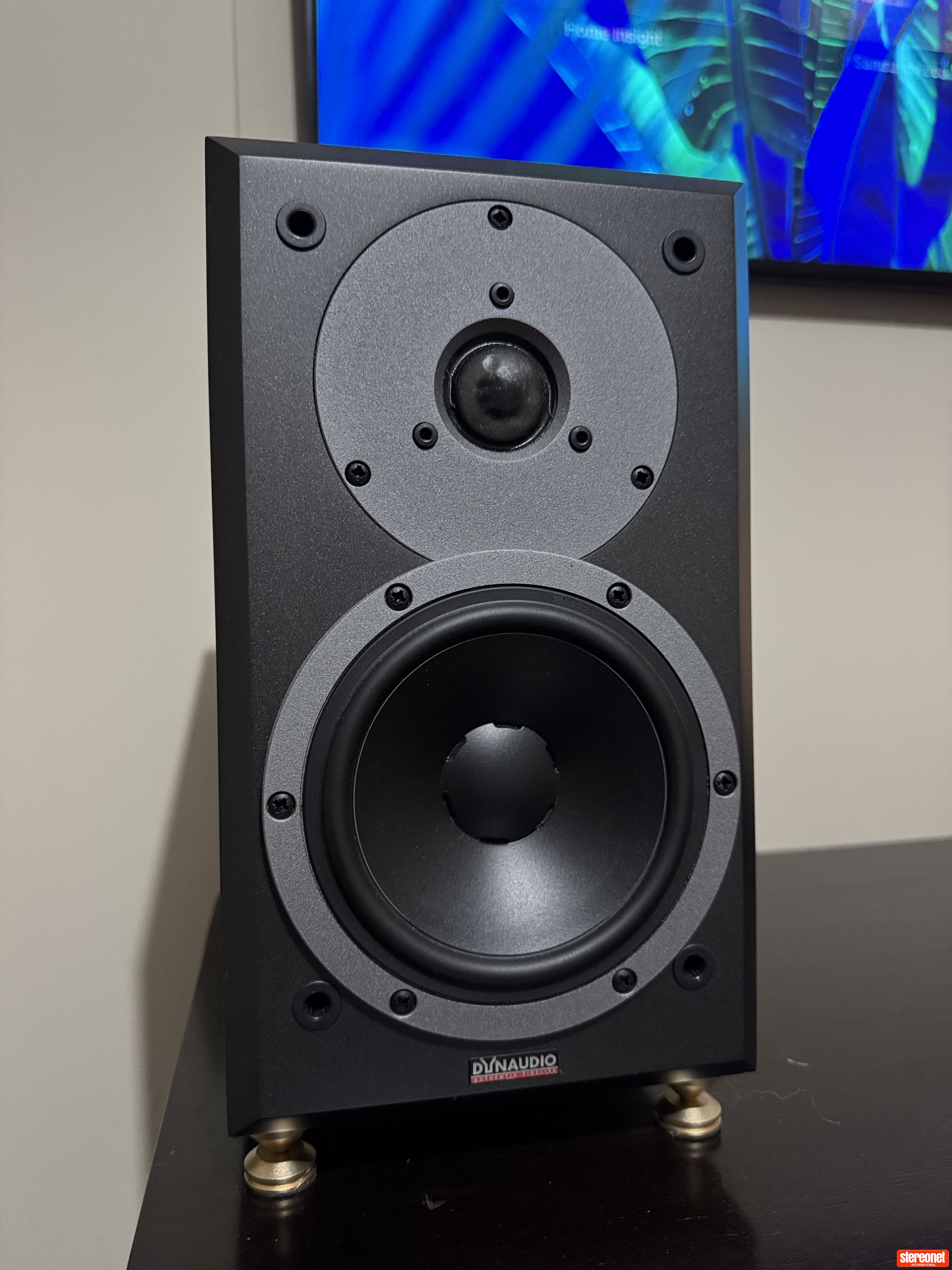 Dynaudio DM 2/6 Standmount Loudspeakers