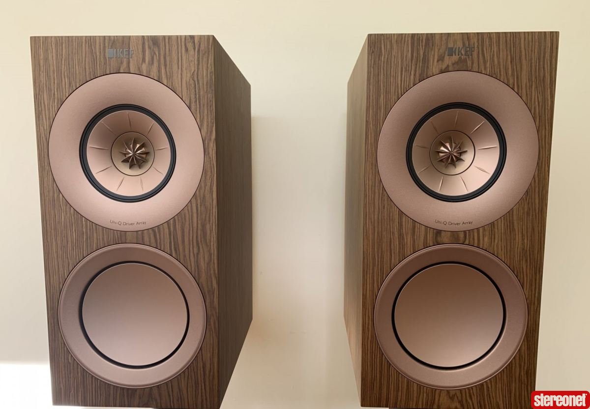 KEF R3 Loudspeaker Package