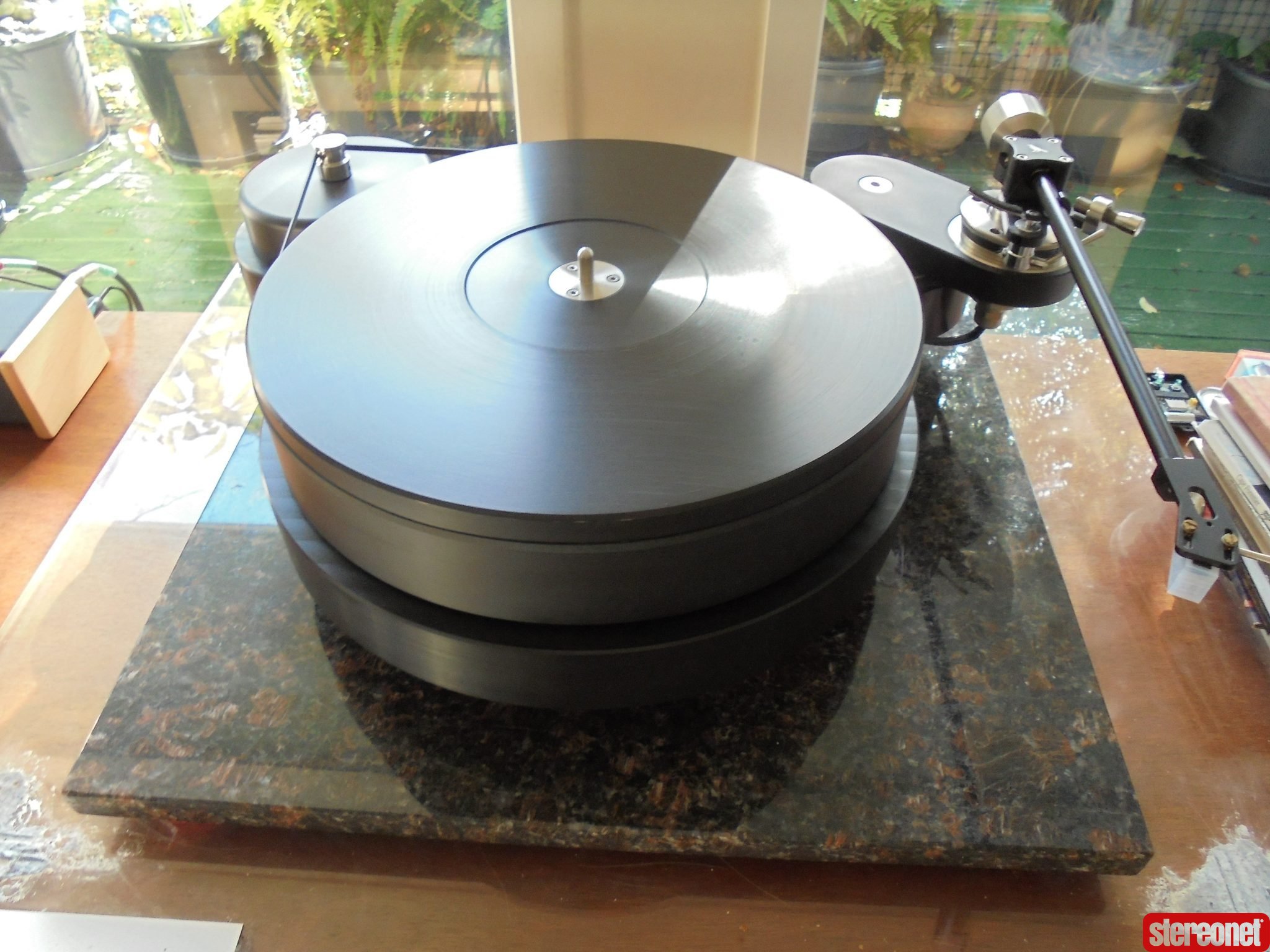 TW Acustic Raven One Turntable