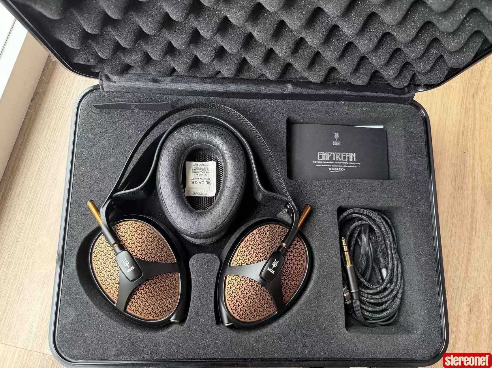 Meze Audio Empyrean Headphones - Over/On Ear