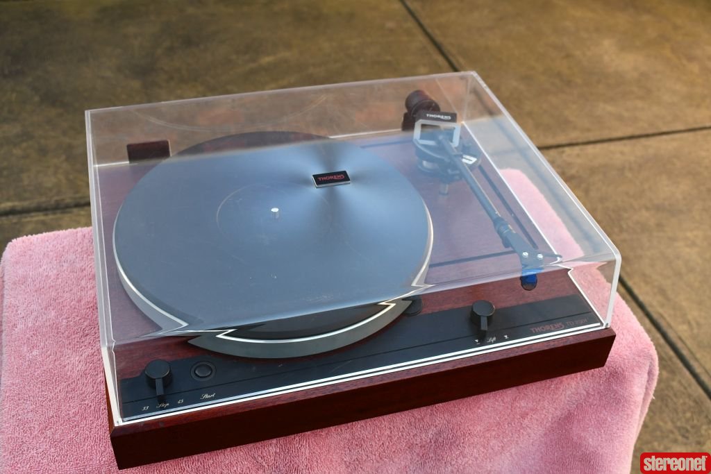 Thorens TD 2001 Turntable and Tonearm Package