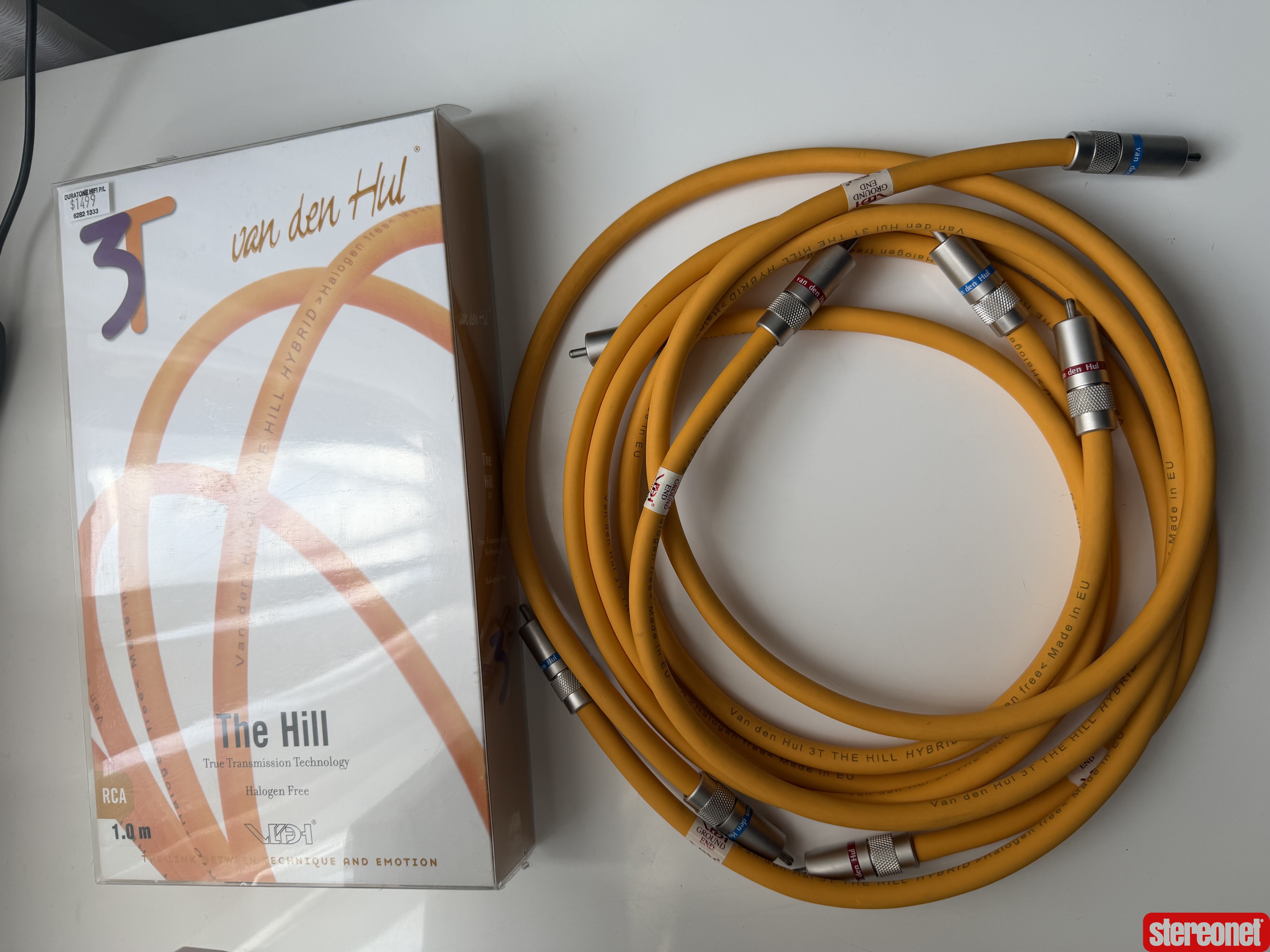 Van Den Hul The Hill Interconnect Cables (RCA)