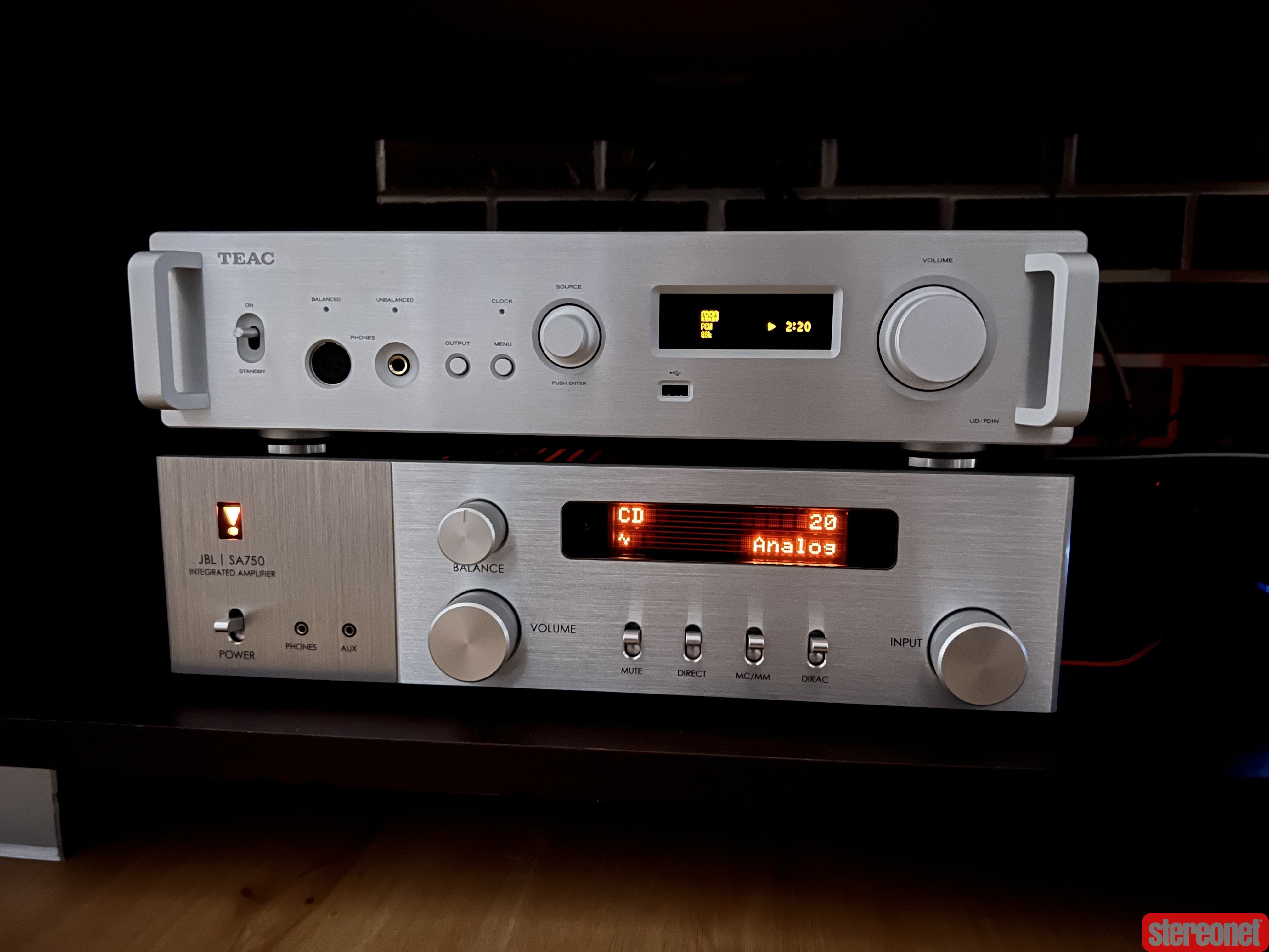 JBL SA750 Integrated Amplifier (Solid State)