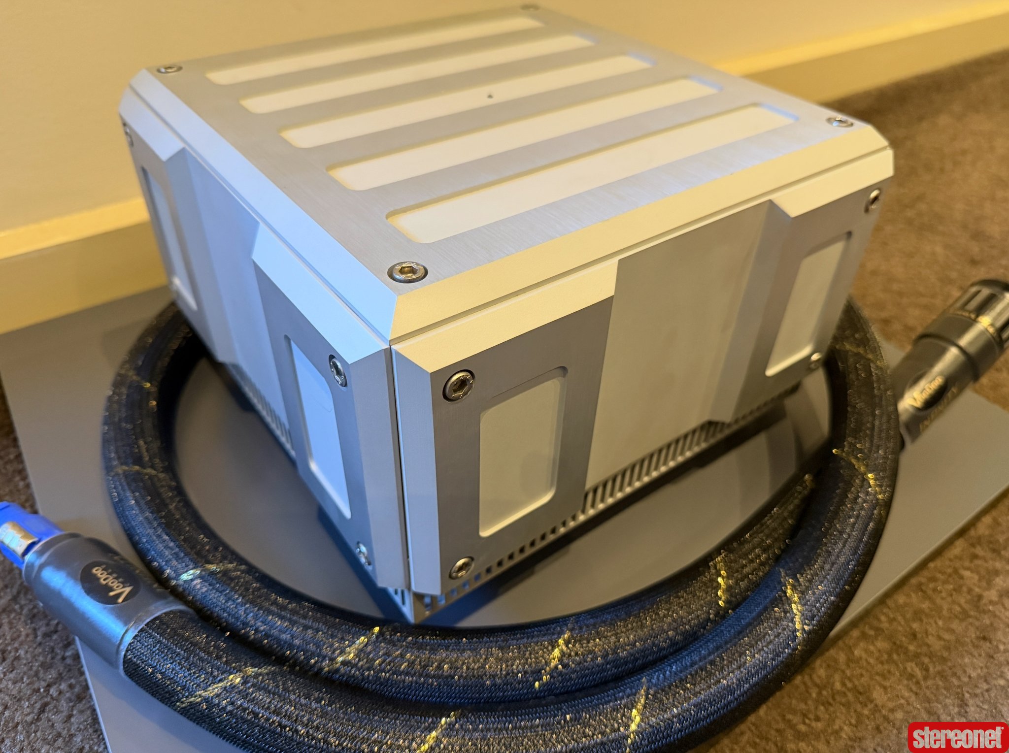 IsoTek Titan G2 Power Conditioner