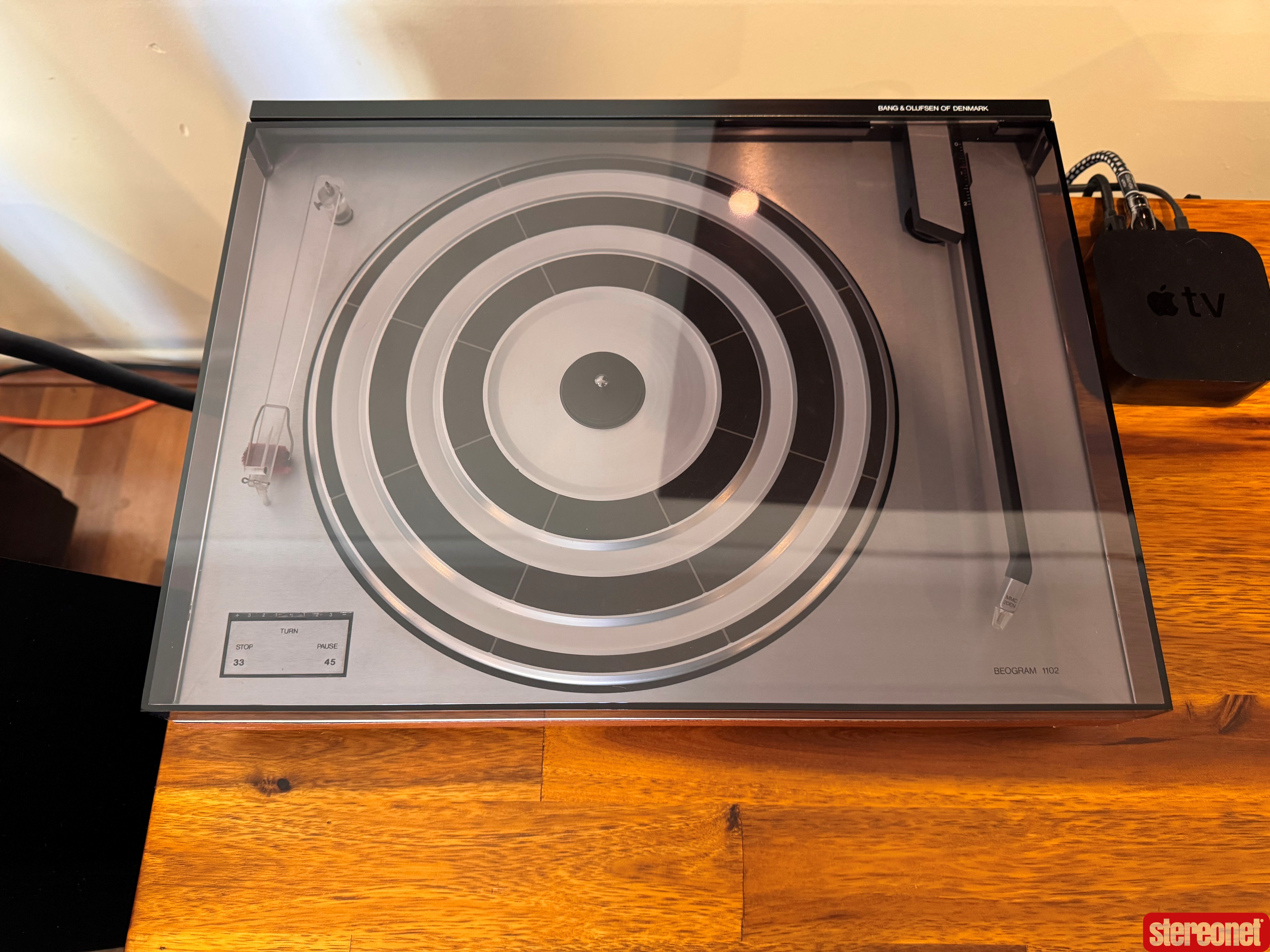 Bang & Olufsen Beogram 1102 Turntable