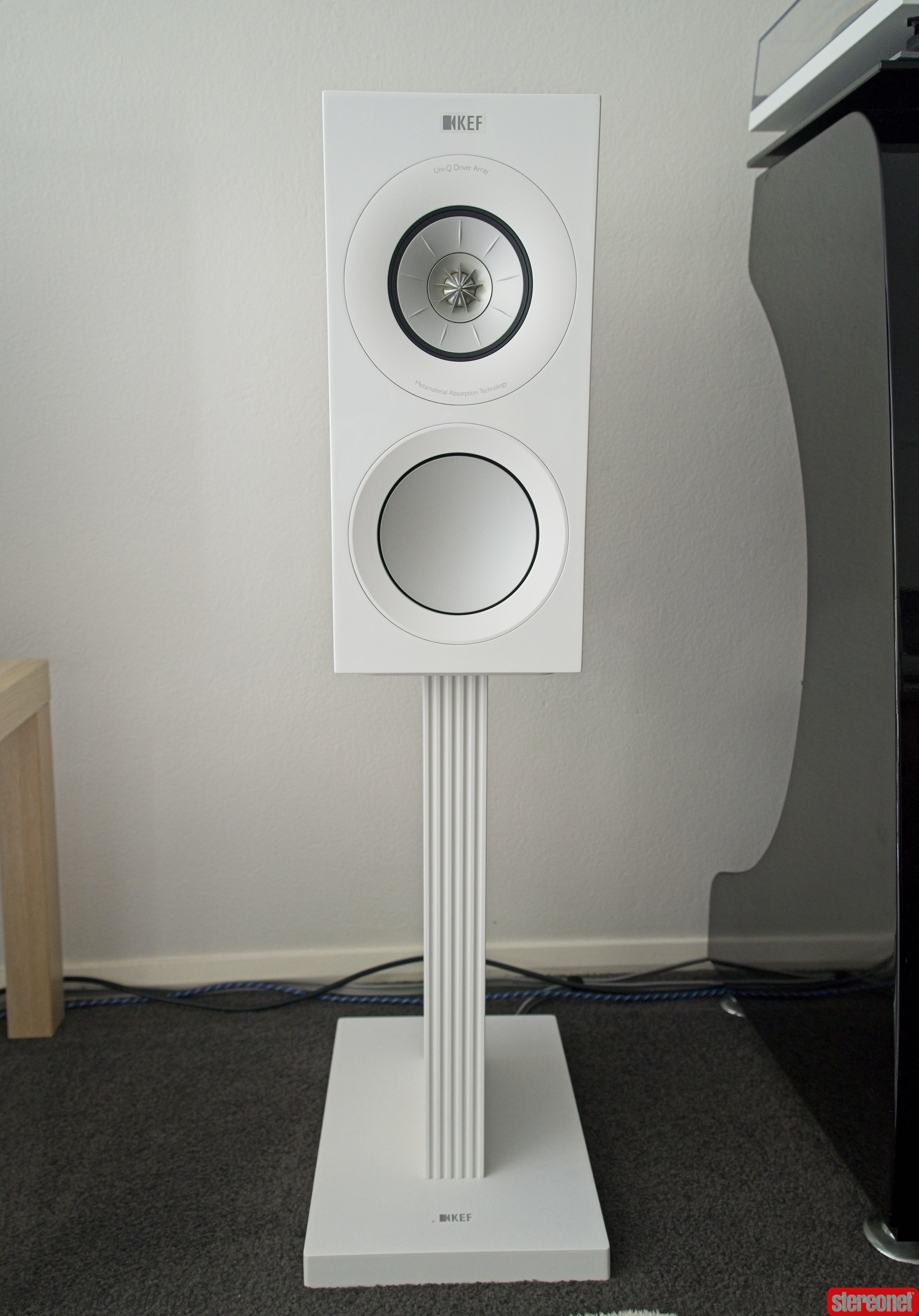 KEF R3 Meta Bookshelf Loudspeakers