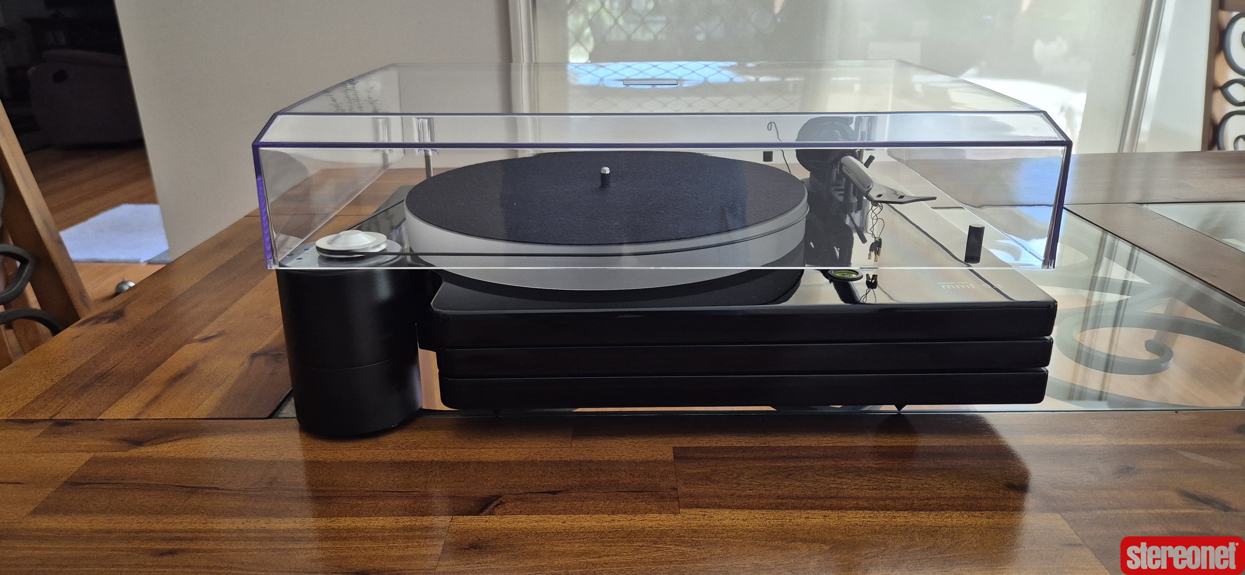 Music Hall MMF 9.1 Turntable