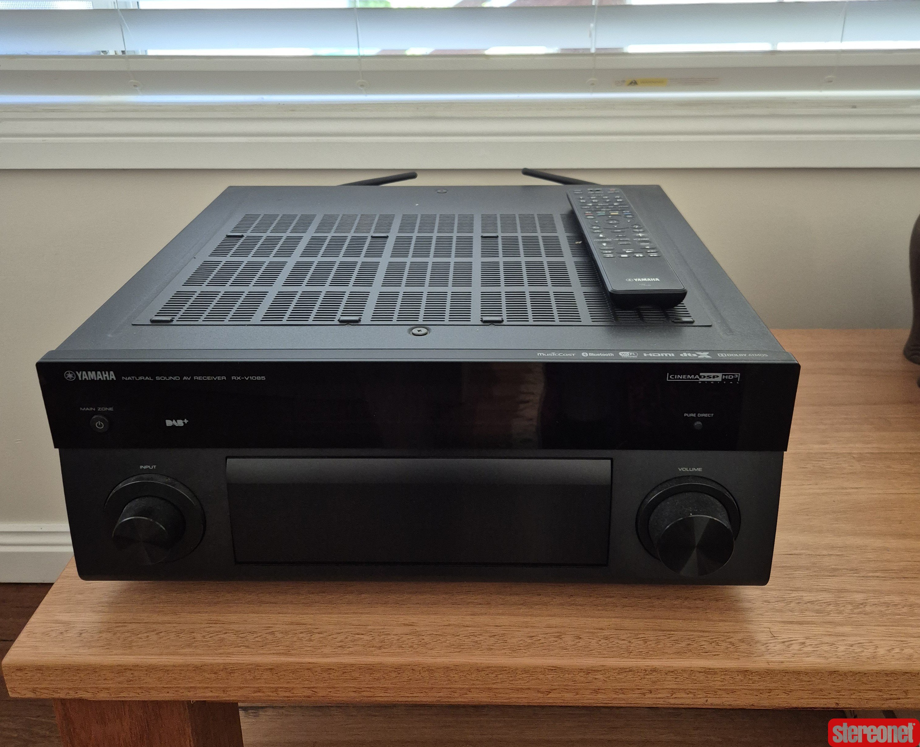 Yamaha RX-V1085 AV Receiver