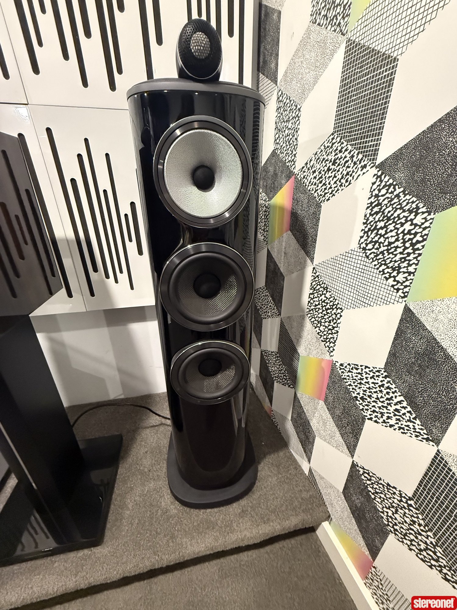 Bowers & Wilkins 804 d4 Floorstanding Loudspeakers