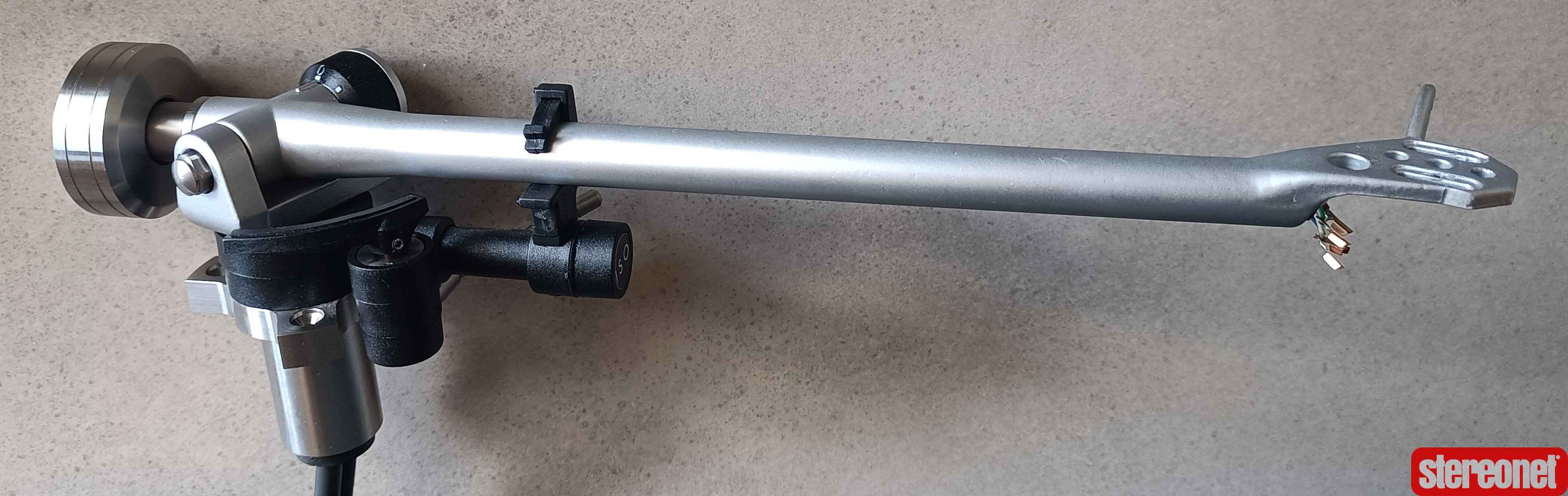 Rega RB700 Tonearm