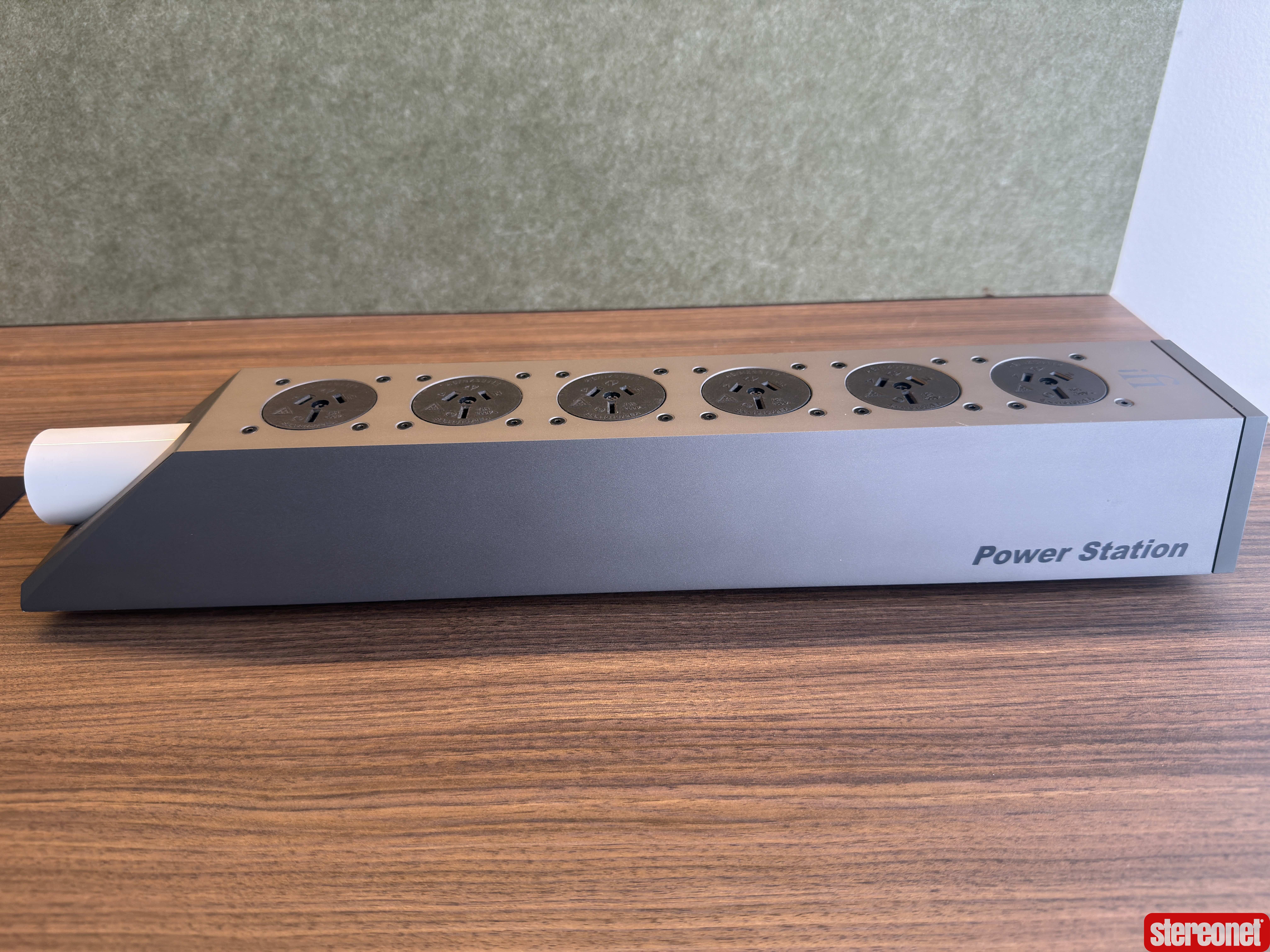 iFi Audio Powerstation Active Power Conditioner