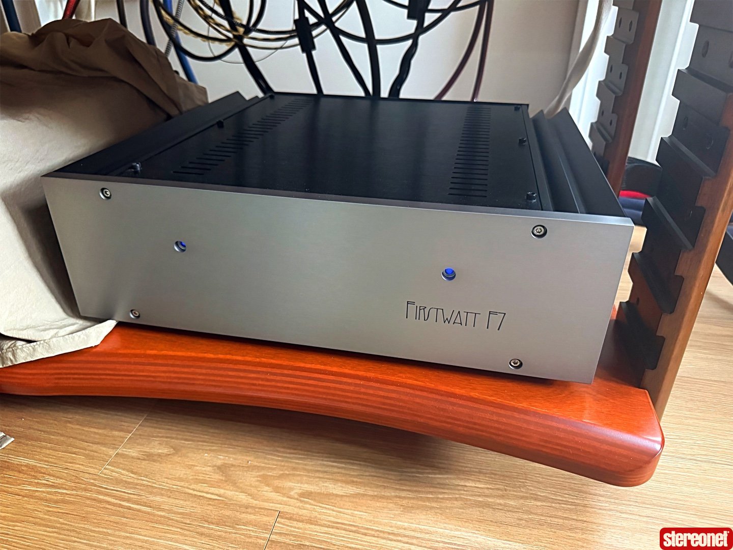 First Watt F7 Power Amplifier