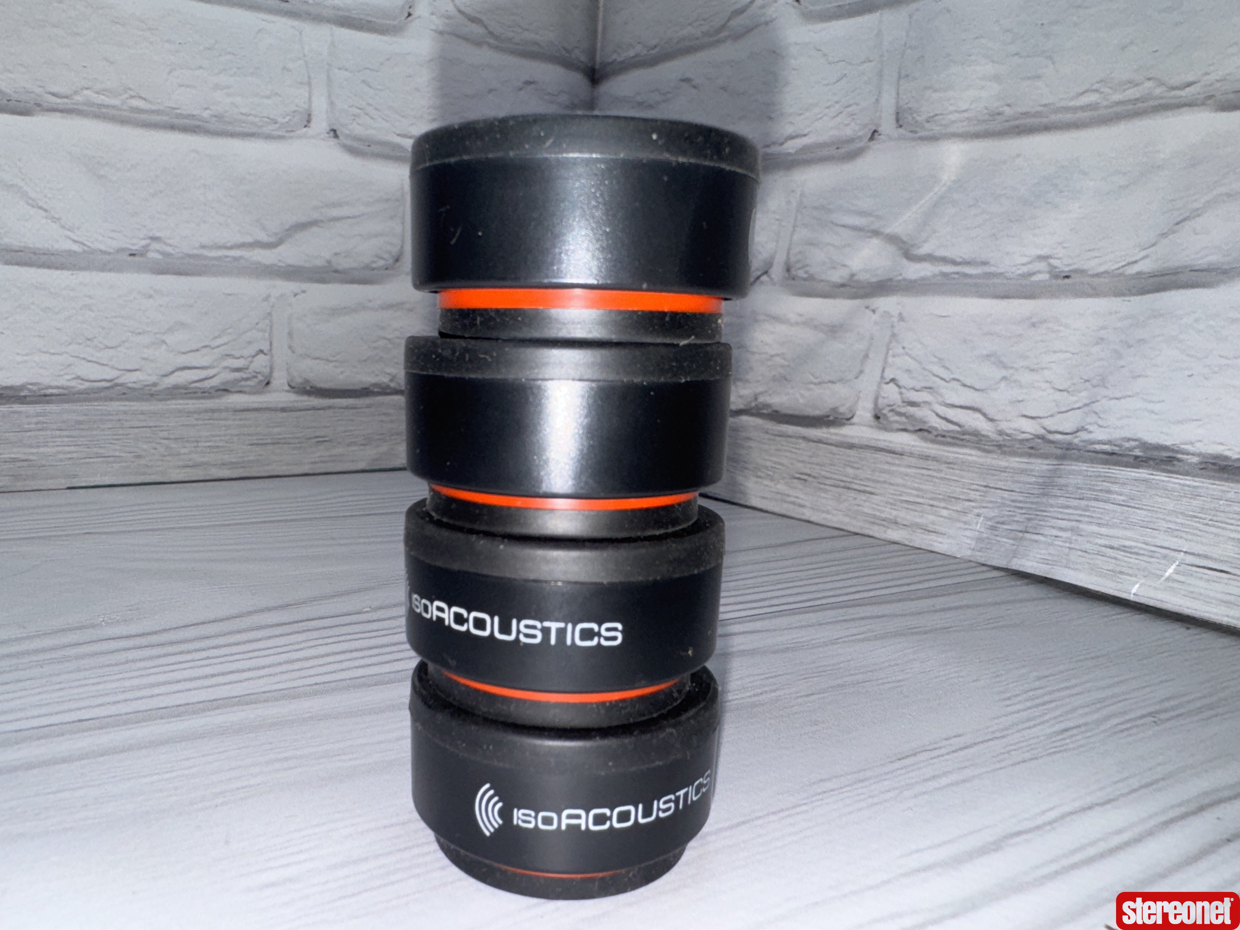 IsoAcoustics Iso-Puck Mini Isolation Devices