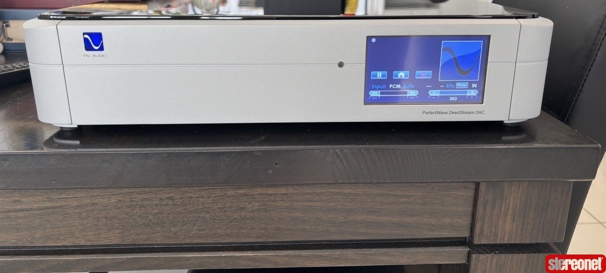 PS Audio PerfectWave Digital Analog Converter (DAC)