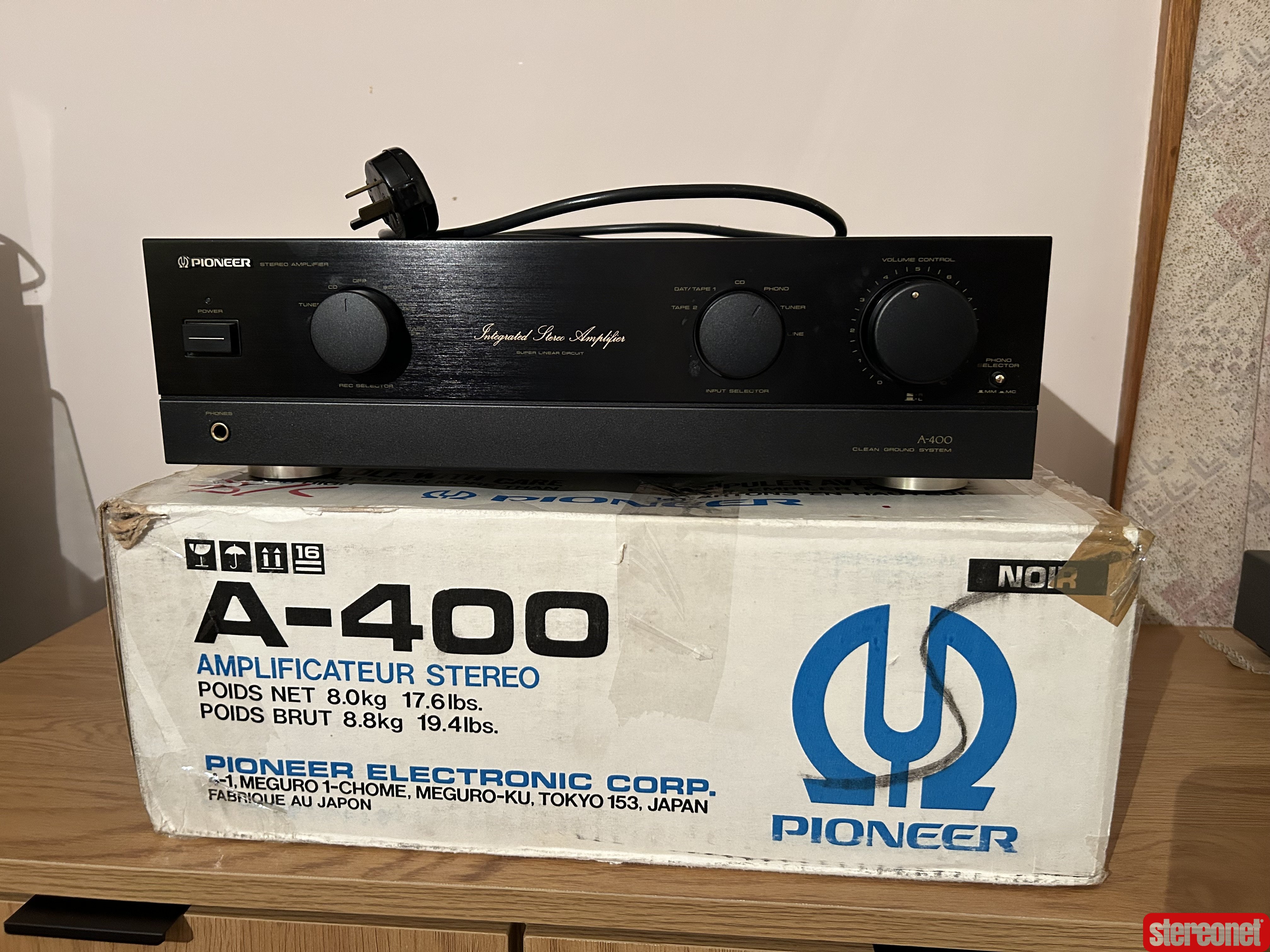 Pioneer A400 Integrated Amplifier (Solid State)