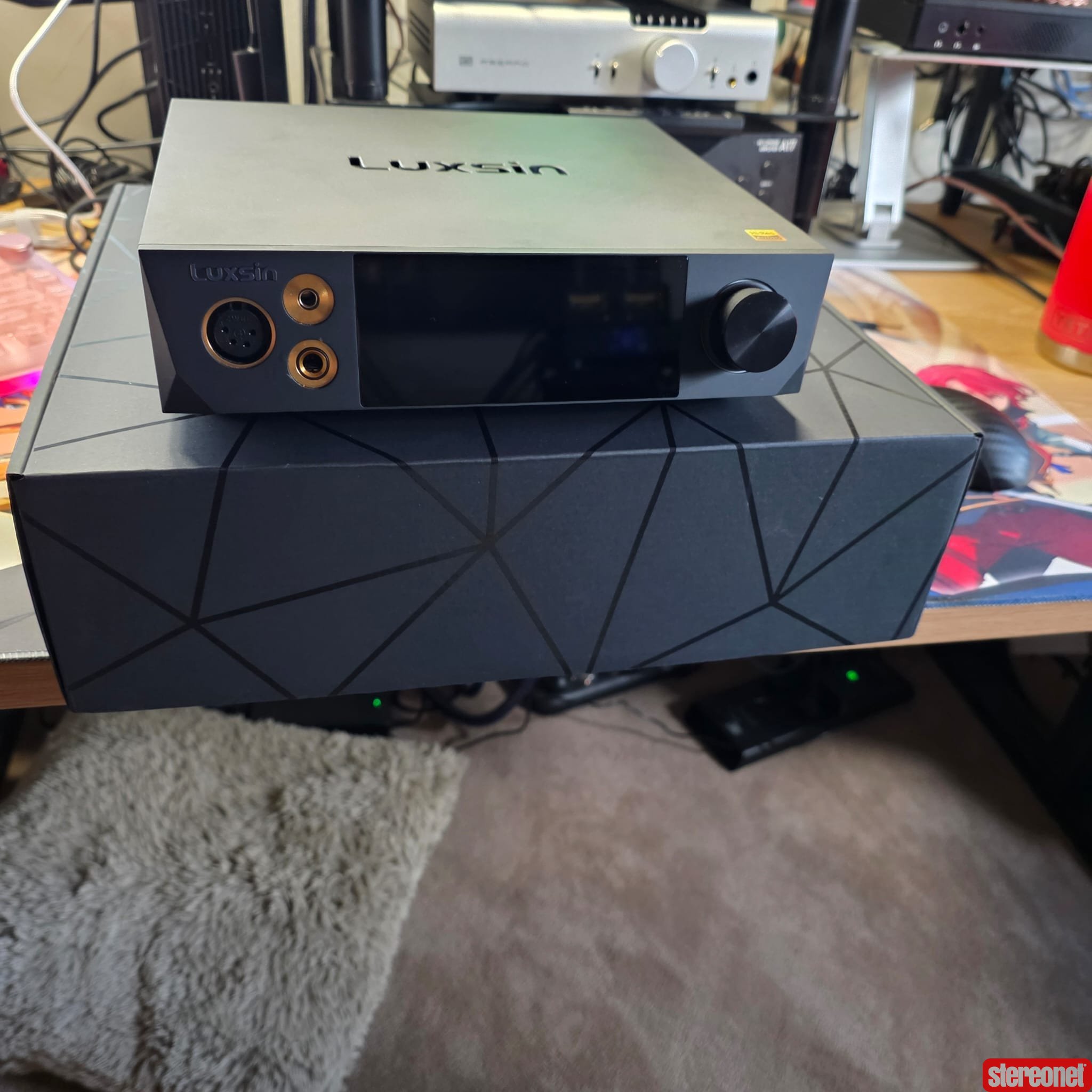 Luxsin X8 Headphone Amplifier (with DAC)