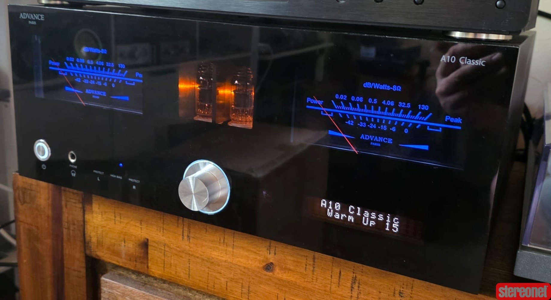 Advance Paris A10 Classic Integrated Amplifier (Hybrid)